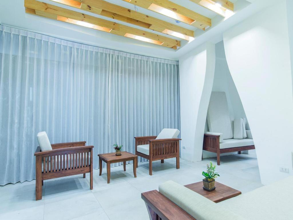 B2 Mae Hong Son Premier Hotel Exterior photo