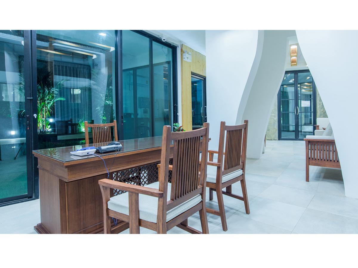 B2 Mae Hong Son Premier Hotel Exterior photo
